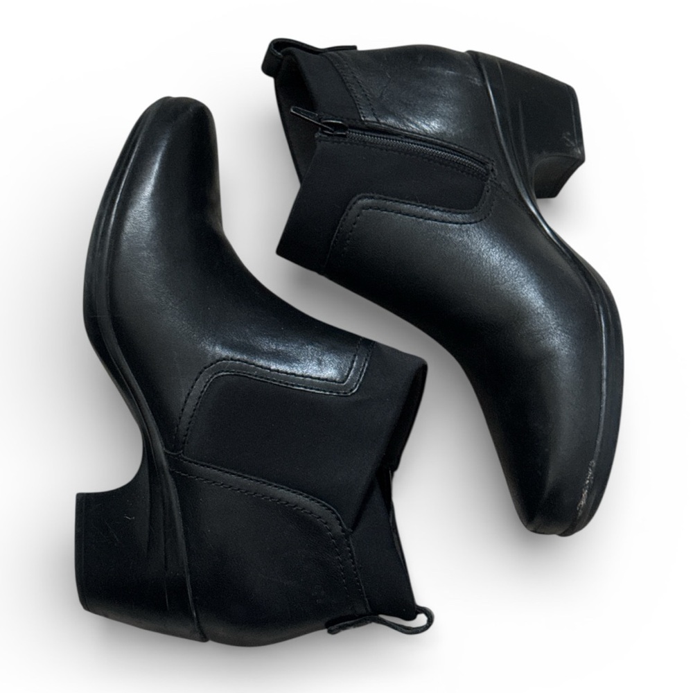 Clarks Black Leather Ankle Boots Booties